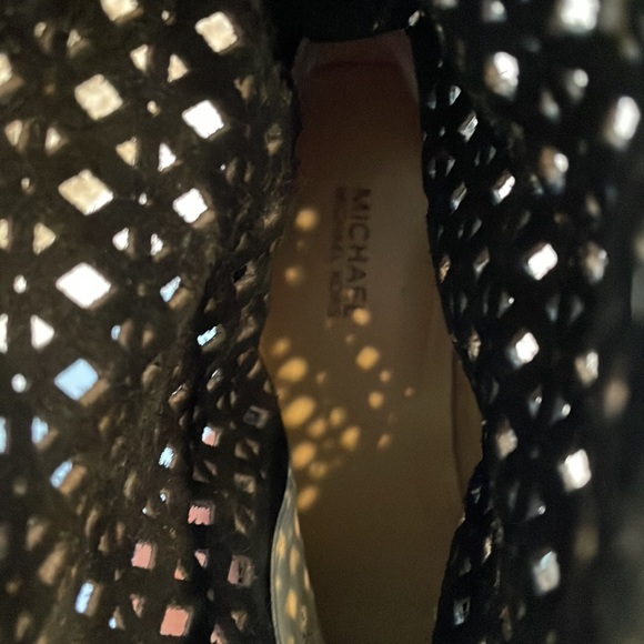 Michael Kors Women’s Black Suede Graham Ankle Booties - size 8 - Picture 6 of 16